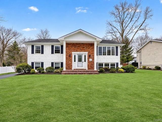 House for sale in Huntington, New York