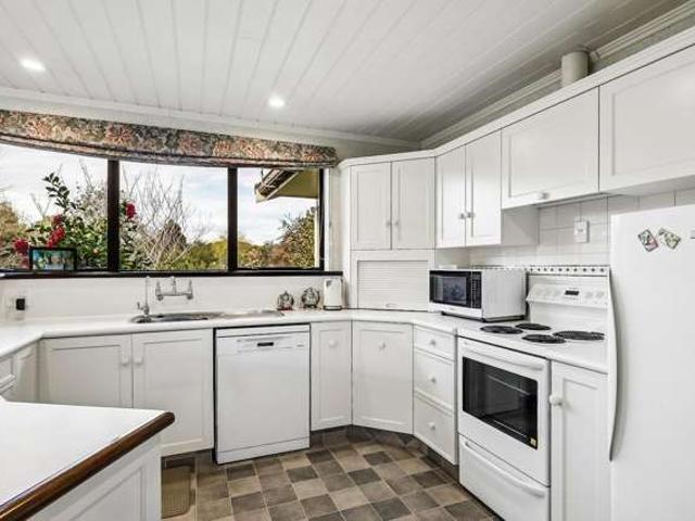 House for sale in Otakou