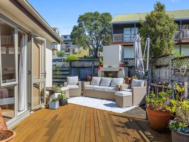 House for sale in Snells Beach