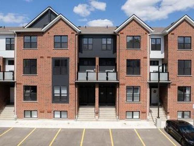 Townhouse for rent in Mill Courtland Woodside Park, Kitchener