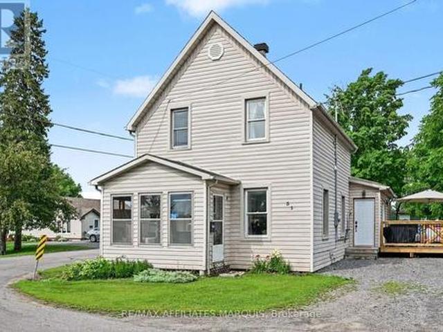 House for sale in Montague, Ontario