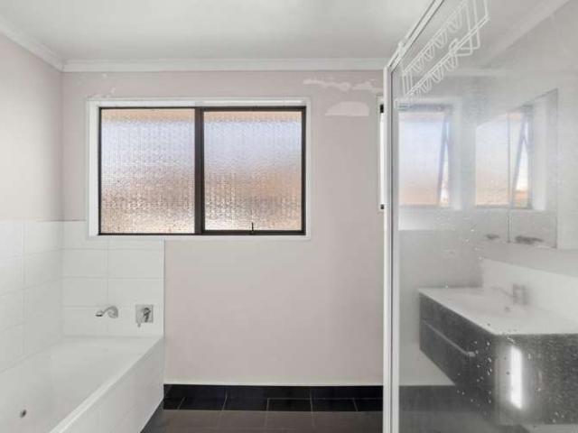 House for sale in Chaslands, Canterbury