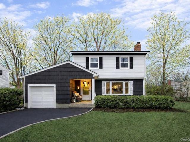 House for sale in Huntington, New York