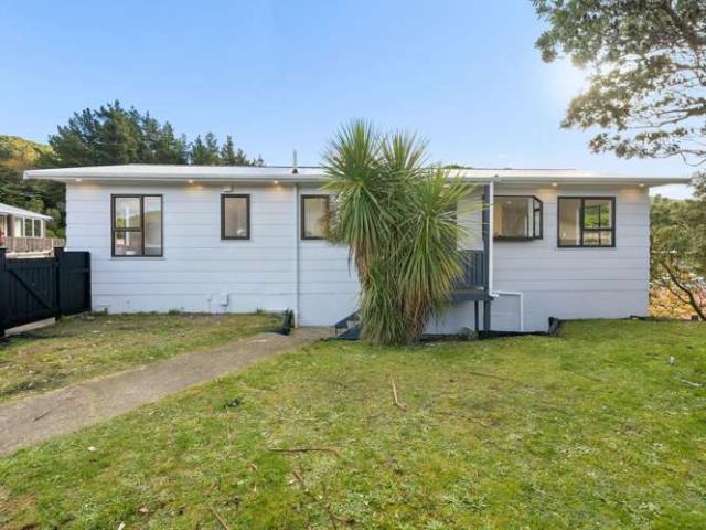 House for sale in Days Bay, Wellington