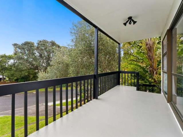 House for sale in Beach Haven, Kaipātiki