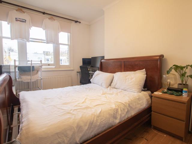 Apartment for rent in Oval, Greater London