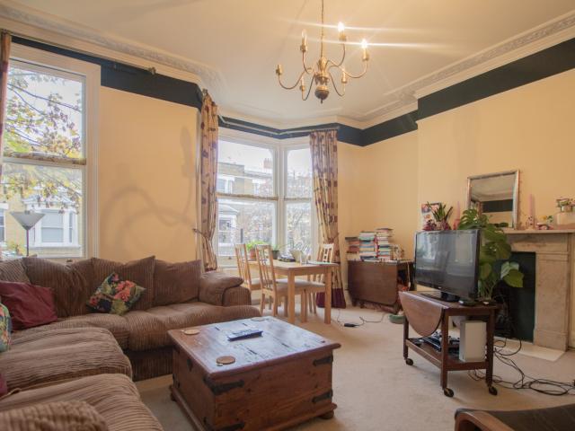 Apartment for rent in Oval, Greater London