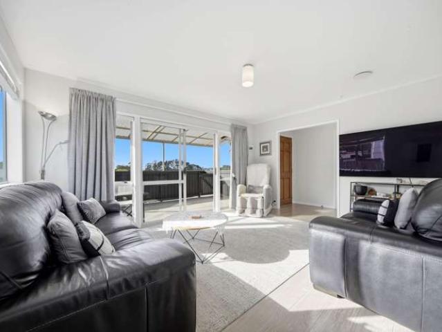 House for sale in Paremoremo