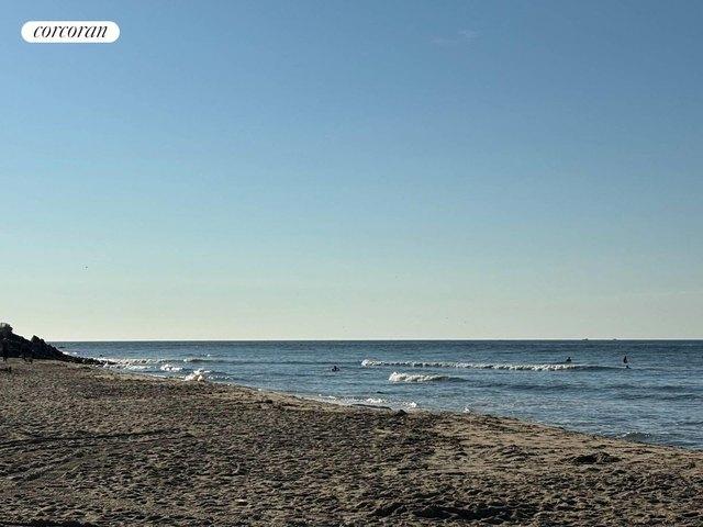 House for sale in Wainscott, New York