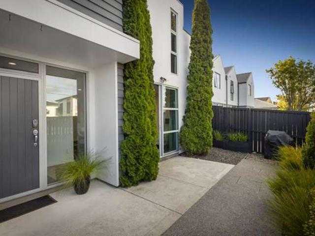 House for sale in Saint Albans, Canterbury