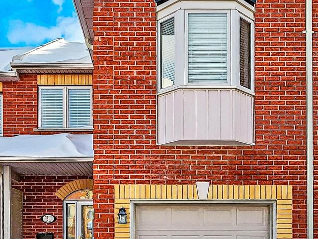 Townhouse for sale in Woburn, Ontario