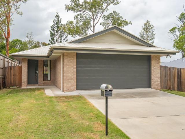 Apartment for rent in Southside, Queensland