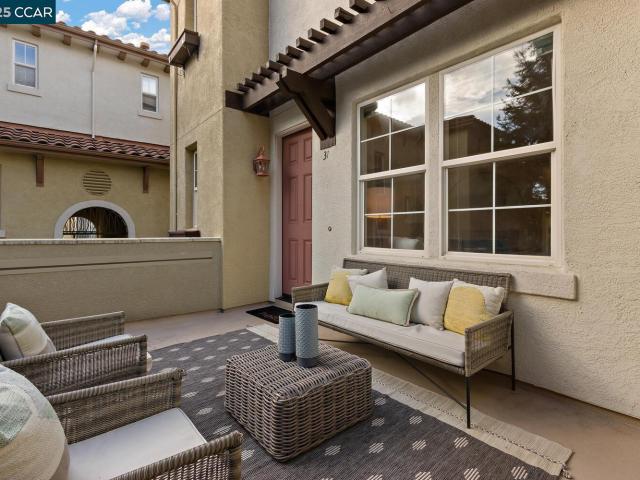 Townhouse for sale in Pleasant Hill, California