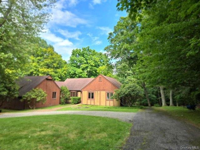House for sale in Amawalk, New York