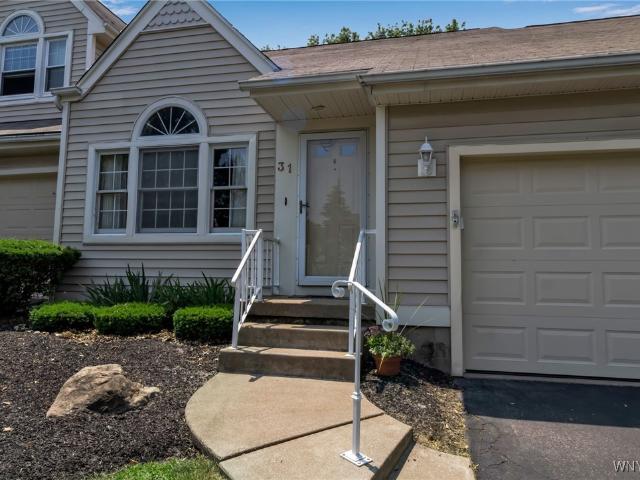 Townhouse for sale in Elma