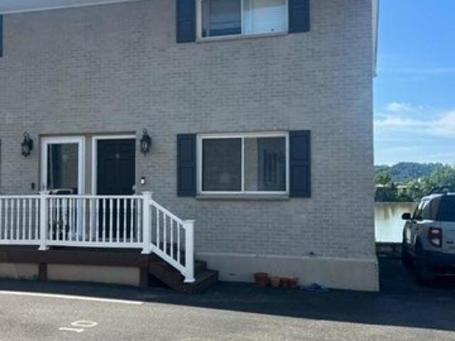 Condo for sale in Chesapeake, Ohio