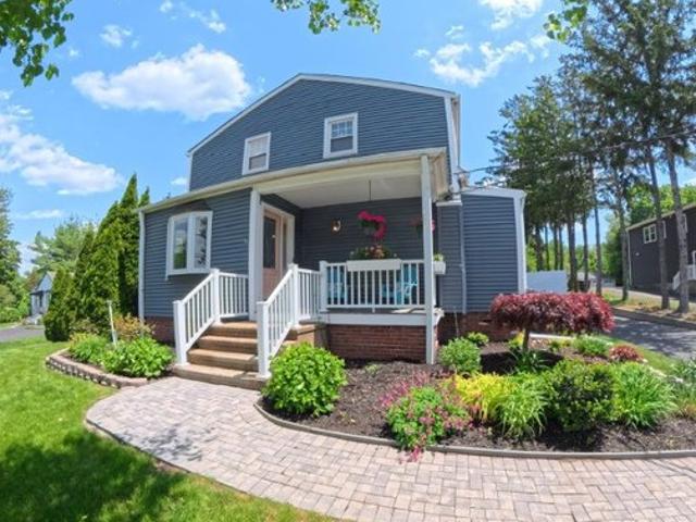 House for sale in North Haven, Connecticut