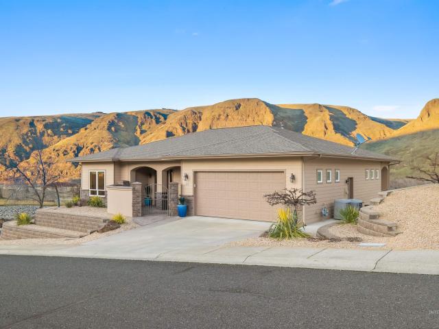 House for sale in Asotin, Washington
