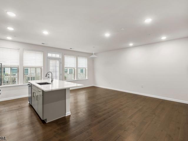 Townhouse for sale in Somerville, New Jersey