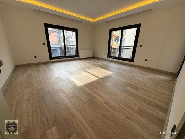 Konak, İzmir içerisinde satılık mülk