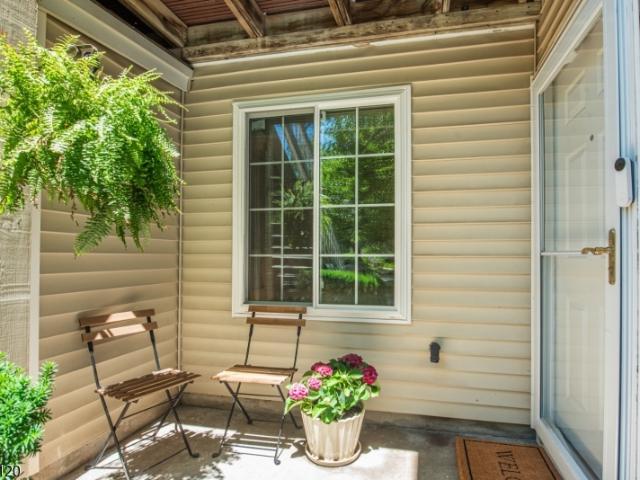 Condo for sale in Pluckemin, New Jersey