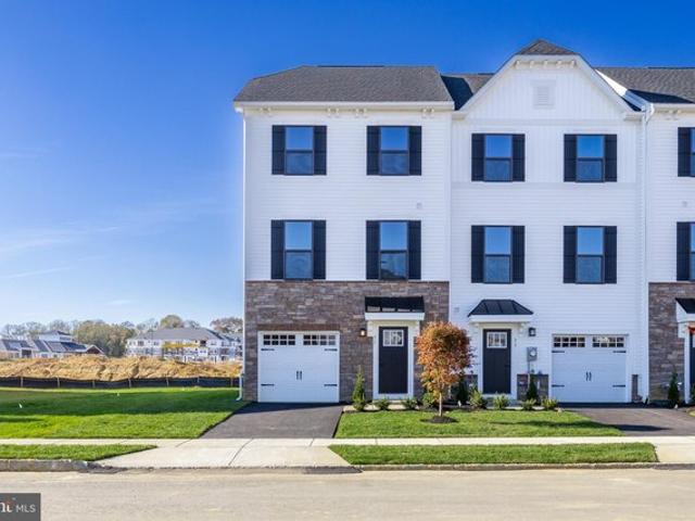 Townhouse for sale in Mount Laurel, New Jersey