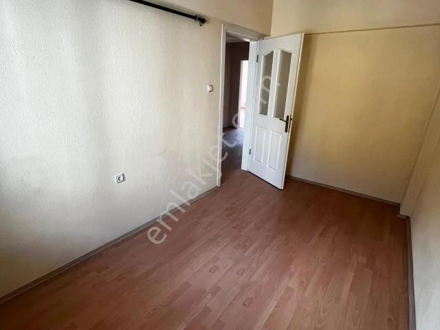 Karabağlar, İzmir içerisinde kiralık mülk