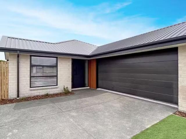 House for rent in Chaslands, Canterbury