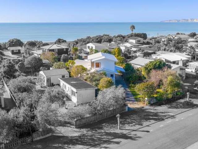 House for sale in Haumoana