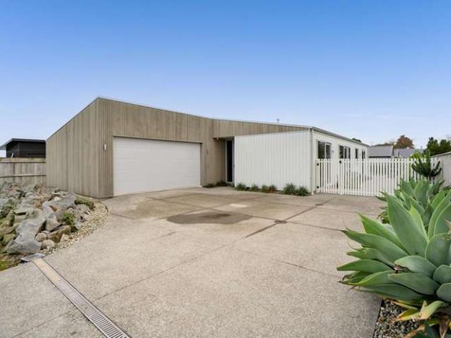 House for sale in Lepperton, Taranaki