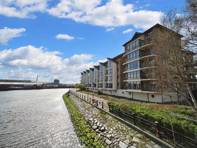 Apartment for rent in Markets, Northern Ireland