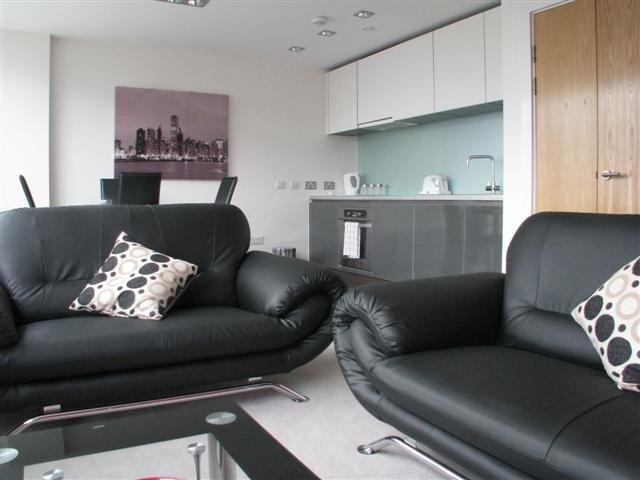 Apartment for rent in Waterfront, Calderstones