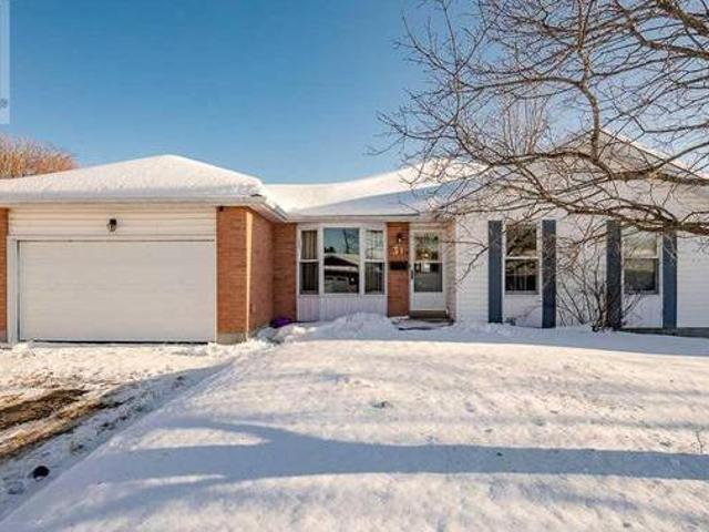 House for sale in Ontario