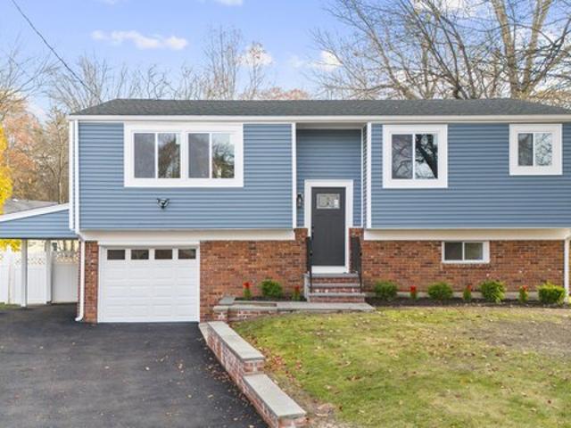 House for sale in Cos Cob, Connecticut