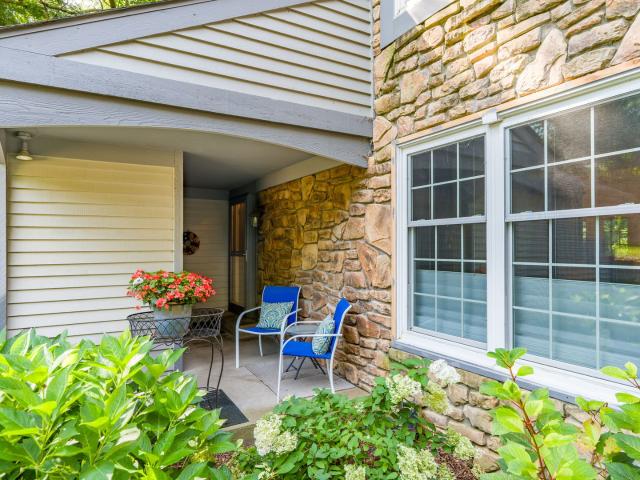 Townhouse for sale in Moline, Illinois