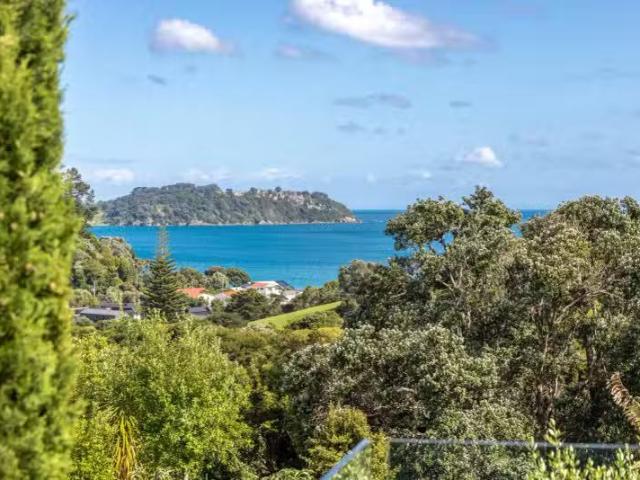 House for sale in Auckland, Oroua County