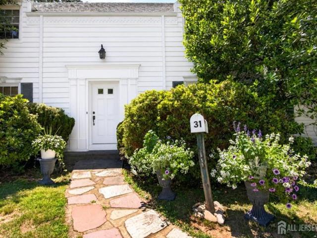 House for sale in Avenel, New Jersey