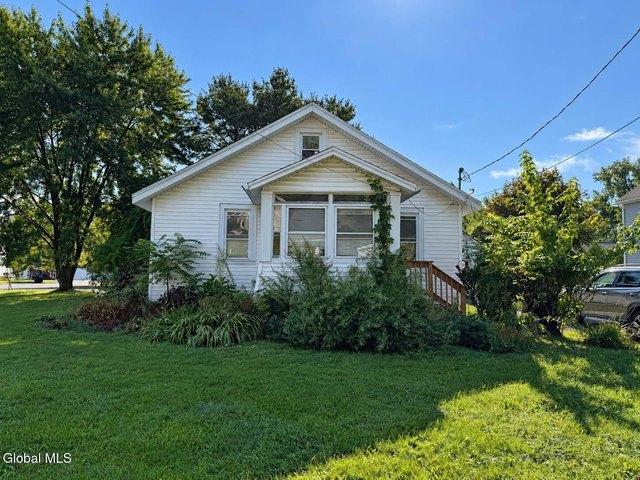House for sale in City of Watervliet, Albany County
