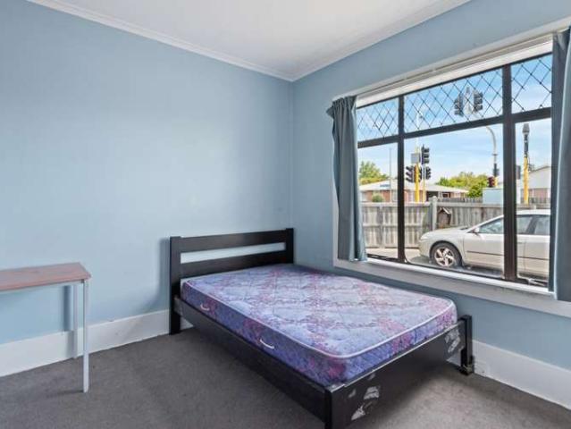 House for sale in Chaslands, Canterbury