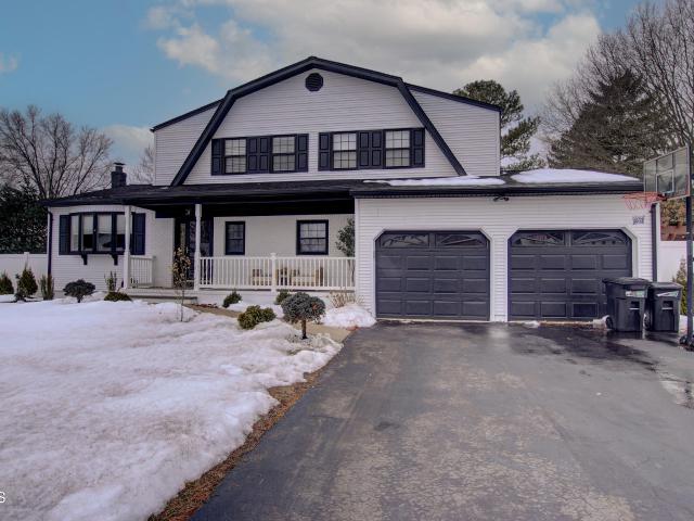 House for sale in Crosswicks, New Jersey