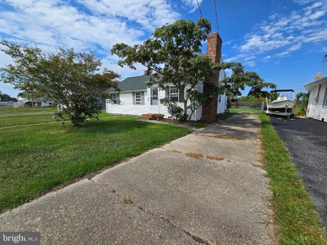 House for sale in Crisfield, Maryland