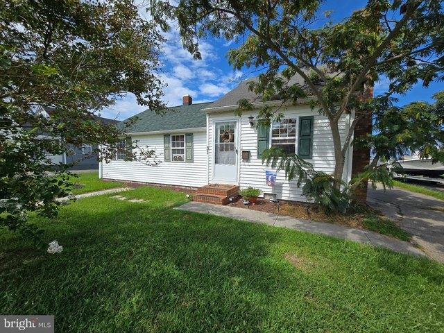 House for sale in Crisfield, Maryland