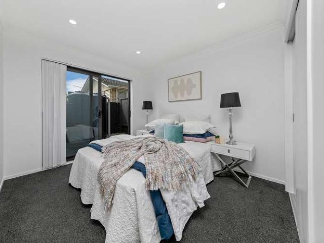 House for sale in Point England