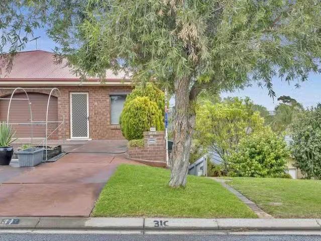House for rent in Haddon, Victoria