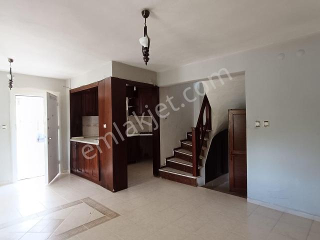 Menderes, İzmir içerisinde kiralık Villa