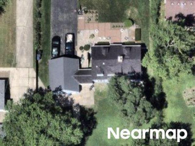 House for sale in Zion, Lake County