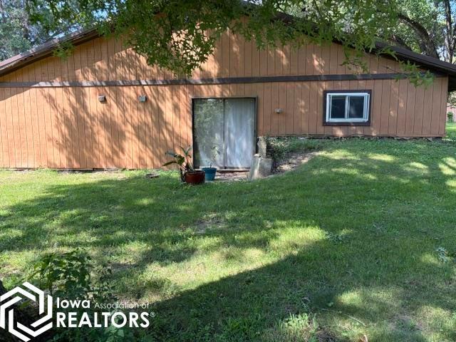 Farm for sale in Farmington, Iowa