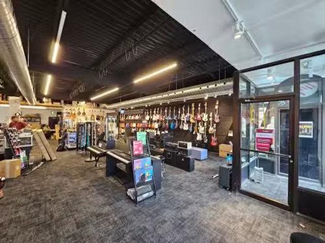 House for rent in Les Moulins, Quebec