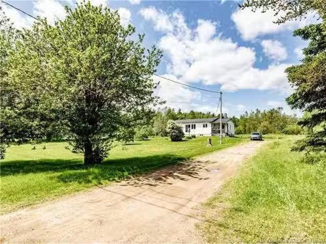 House for sale in Aldouane, New Brunswick