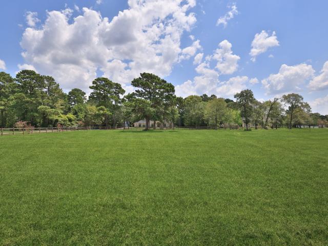 House for sale in Magnolia, Texas